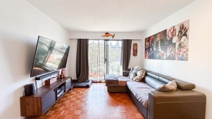 Photo 2 at 202 - 2080 Maple Street, Kitsilano, Vancouver West