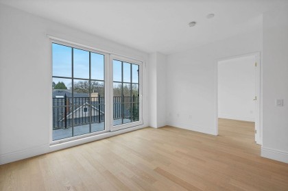 Photo 2 at 307 - 2096 W 47th Avenue, Kerrisdale, Vancouver West