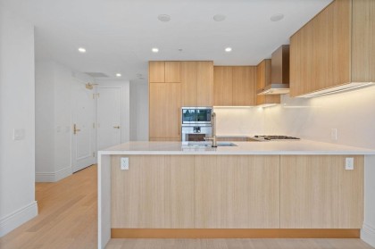 Photo 13 at 307 - 2096 W 47th Avenue, Kerrisdale, Vancouver West