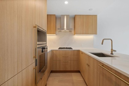 Photo 7 at 307 - 2096 W 47th Avenue, Kerrisdale, Vancouver West