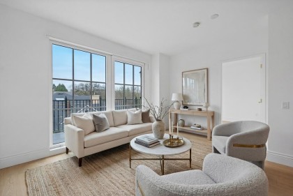 Photo 1 at 307 - 2096 W 47th Avenue, Kerrisdale, Vancouver West