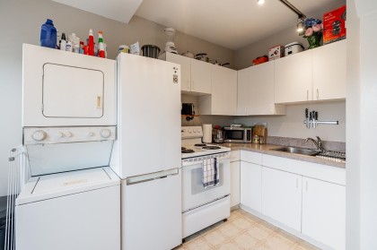 Photo 17 at 967 W 8th Avenue, Fairview VW, Vancouver West