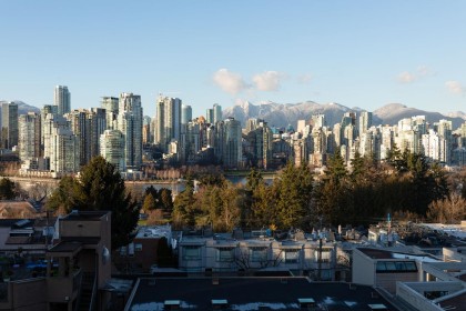 Photo 10 at 967 W 8th Avenue, Fairview VW, Vancouver West