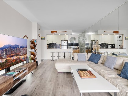 Photo 2 at 1808 - 2016 Fullerton Avenue, Pemberton NV, North Vancouver