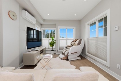 Photo 5 at 210 W 5th Street, Lower Lonsdale, North Vancouver