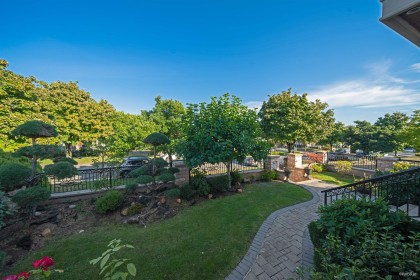 Photo 2 at 6633 Neal Street, South Cambie, Vancouver West