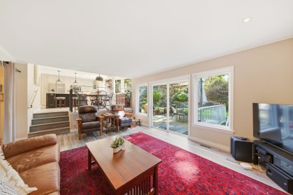 Photo 10 at 4575 Cliffmont Road, Deep Cove, North Vancouver