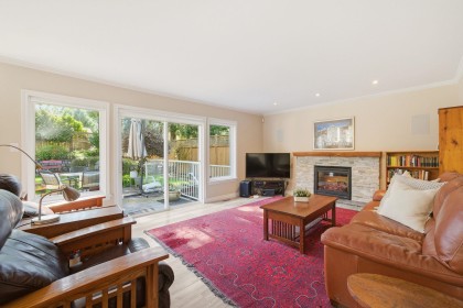 Photo 11 at 4575 Cliffmont Road, Deep Cove, North Vancouver