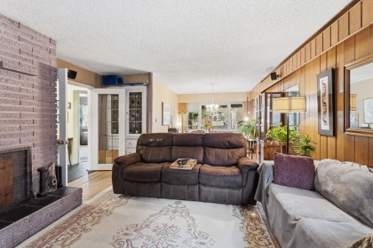 Photo 12 at 2582 W 6th Avenue, Kitsilano, Vancouver West