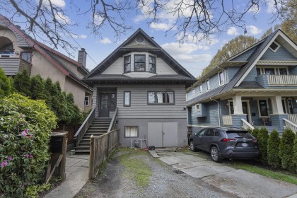 Photo 1 at 2582 W 6th Avenue, Kitsilano, Vancouver West