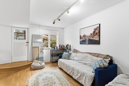 Photo 30 at 2582 W 6th Avenue, Kitsilano, Vancouver West