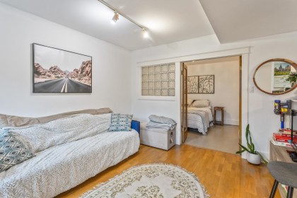 Photo 31 at 2582 W 6th Avenue, Kitsilano, Vancouver West