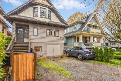 Photo 8 at 2582 W 6th Avenue, Kitsilano, Vancouver West