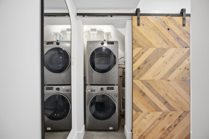 Photo 19 at 3321 Mountain Highway, Lynn Valley, North Vancouver