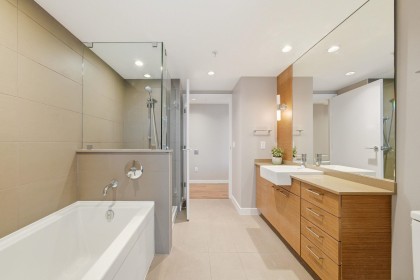 Photo 18 at 705 - 135 E 17th Street, Central Lonsdale, North Vancouver