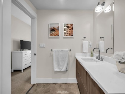 Photo 22 at 401 - 1496 Charlotte Road, Lynnmour, North Vancouver