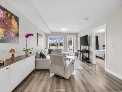 Photo 7 at 401 - 1496 Charlotte Road, Lynnmour, North Vancouver