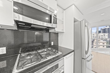 Photo 17 at 910 - 833 Seymour Street, Downtown VW, Vancouver West