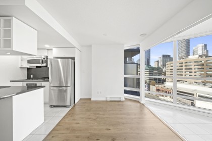 Photo 12 at 910 - 833 Seymour Street, Downtown VW, Vancouver West