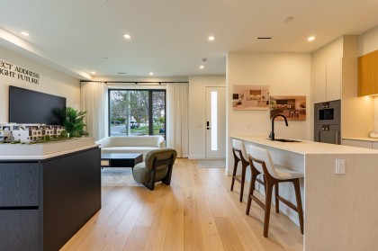 Photo 6 at 858 W 64th Avenue, Marpole, Vancouver West