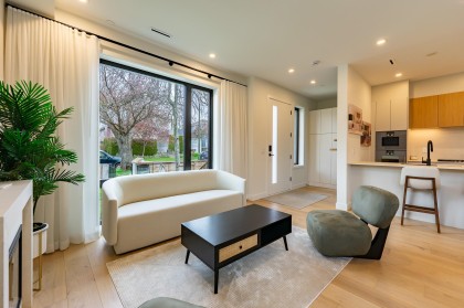 Photo 3 at 858 W 64th Avenue, Marpole, Vancouver West