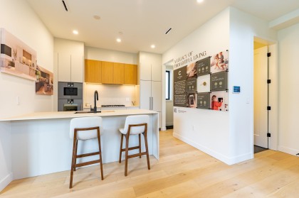 Photo 10 at 858 W 64th Avenue, Marpole, Vancouver West