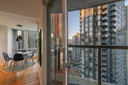 Photo 2 at 2103 - 1166 Melville Street, Coal Harbour, Vancouver West