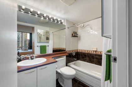 Photo 20 at 2103 - 1166 Melville Street, Coal Harbour, Vancouver West