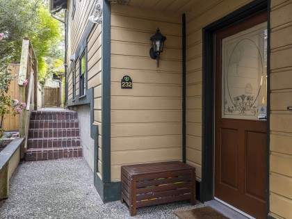 Photo 7 at 232 W 14th Avenue, Mount Pleasant VW, Vancouver West