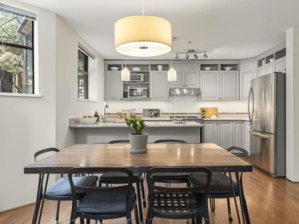 Photo 10 at 232 W 14th Avenue, Mount Pleasant VW, Vancouver West