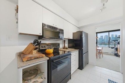 Photo 17 at 533 - 666 Leg In Boot Square, False Creek, Vancouver West