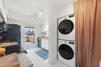 Photo 19 at 533 - 666 Leg In Boot Square, False Creek, Vancouver West