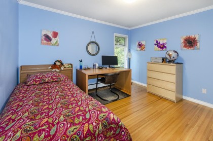 Photo 13 at 4540 Mountain Highway, Lynn Valley, North Vancouver