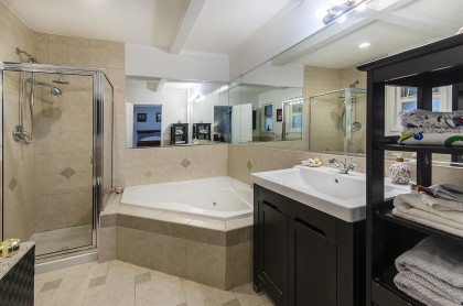 Photo 12 at 4540 Mountain Highway, Lynn Valley, North Vancouver