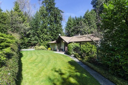Photo 3 at 4540 Mountain Highway, Lynn Valley, North Vancouver