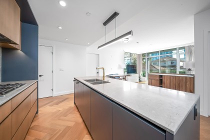 Photo 13 at 106 - 458 W 63rd Avenue, Marpole, Vancouver West