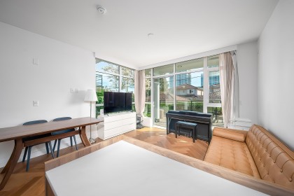 Photo 4 at 106 - 458 W 63rd Avenue, Marpole, Vancouver West