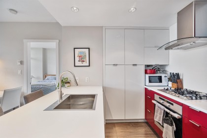 Photo 10 at 820 - 1777 W 7th Avenue, Fairview VW, Vancouver West