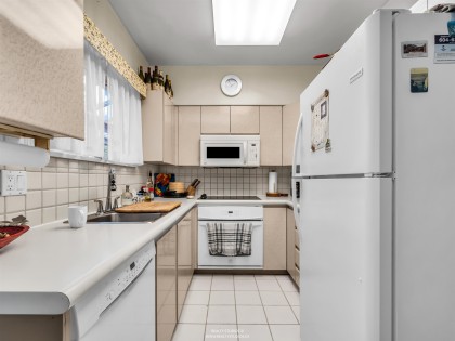 Photo 27 at 302 - 1311 Beach Avenue, West End VW, Vancouver West