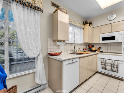 Photo 28 at 302 - 1311 Beach Avenue, West End VW, Vancouver West