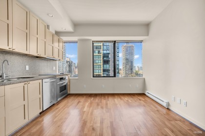 Photo 5 at 1113 - 1333 W Georgia Street, Coal Harbour, Vancouver West