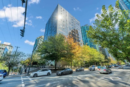 Photo 24 at 1113 - 1333 W Georgia Street, Coal Harbour, Vancouver West