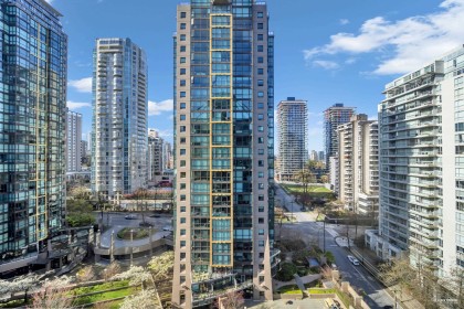 Photo 14 at 1113 - 1333 W Georgia Street, Coal Harbour, Vancouver West