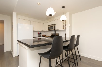 Photo 6 at 3062 Willow Street, Fairview VW, Vancouver West