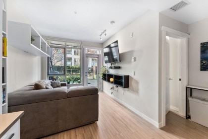 Photo 5 at 3 - 2651 Library Lane, Lynn Valley, North Vancouver