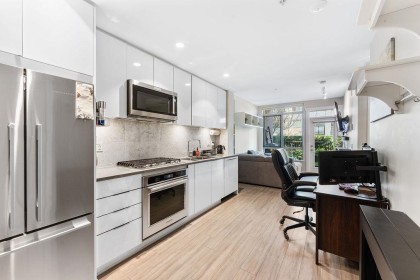 Photo 9 at 3 - 2651 Library Lane, Lynn Valley, North Vancouver