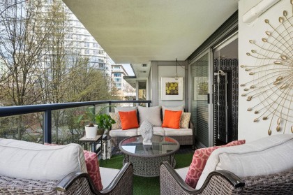 Photo 2 at 310 - 939 Expo Boulevard, Yaletown, Vancouver West