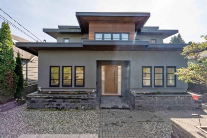 Photo 2 at 1468 Kings Avenue, Ambleside, West Vancouver