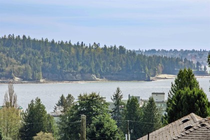 Photo 34 at 1468 Kings Avenue, Ambleside, West Vancouver