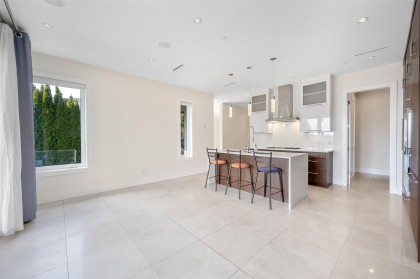Photo 11 at 1468 Kings Avenue, Ambleside, West Vancouver